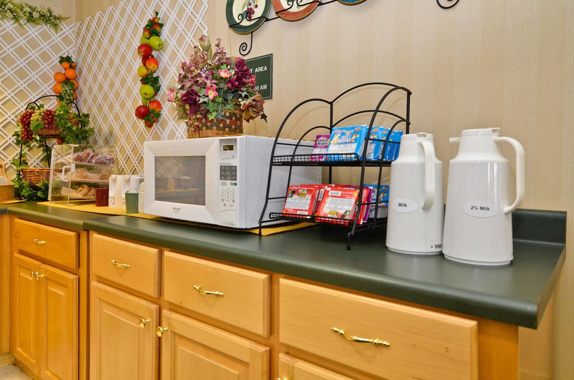 Best Western Hawkinsville Inn & Suites Ресторан фото