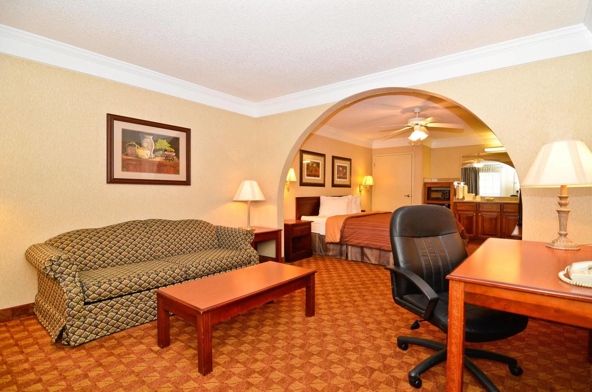 Best Western Hawkinsville Inn & Suites Номер фото